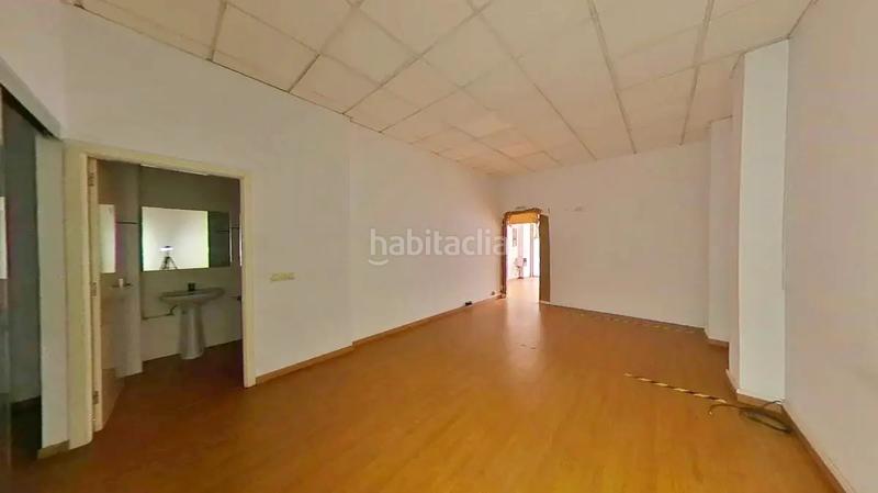 Foto c2812369-a4b4-4755-8170-c955c6dc5ab0. Locale commerciale in As Travesas - Balaidos Vigo