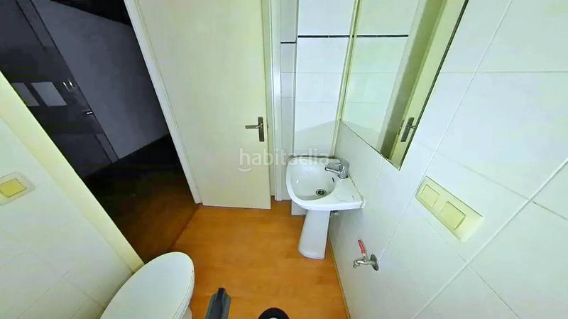 Foto cc7d797b-73aa-4e30-a9d3-de8a79b6e227. Locale commerciale in As Travesas - Balaidos Vigo