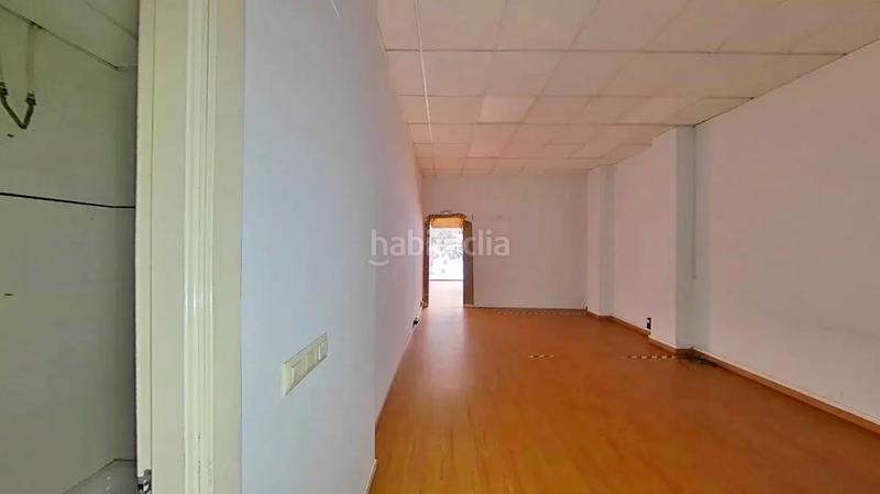 Foto f89a6c96-f485-4820-ab79-324302846940. Locale commerciale in As Travesas - Balaidos Vigo