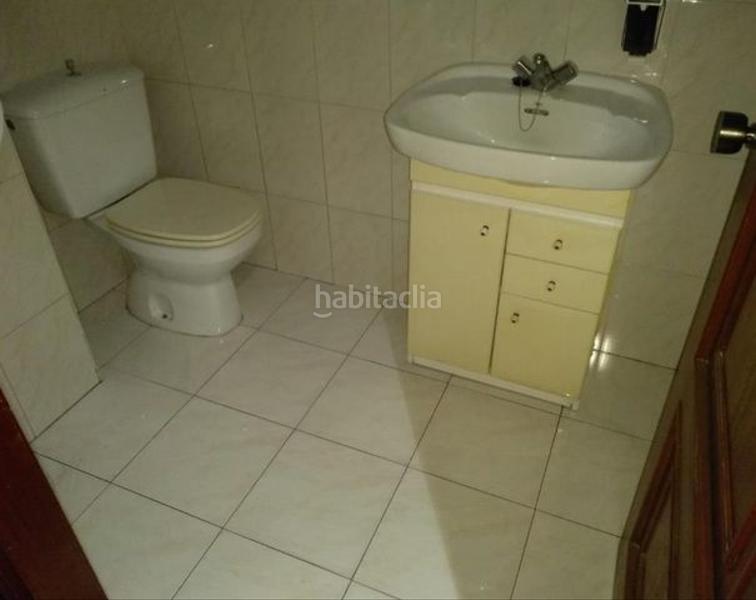 Foto 8c8e7186-1715-472a-96ef-b23d9dcb8ce4. Local comercial a As Travesas - Balaidos Vigo