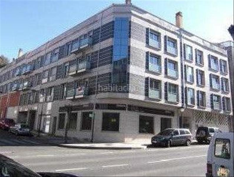 Foto 7ef90101-8846-4337-93c2-8d71f72028ed. Édifice dans Lalín