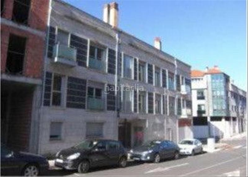 Foto 8ab2e540-b17f-46ba-8739-4360ced1e010. Édifice dans Lalín