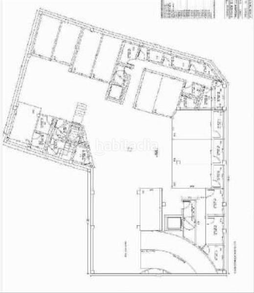 Foto da063d66-4fb6-4b02-a46b-5f528c57c3de. Édifice dans Lalín
