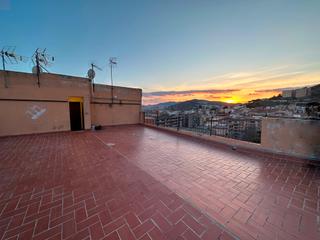 Flat in Guinardera. Finca en carrer del pi