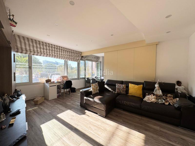 Foto 0f5a9085-b26c-4ceb-b45e-af90c4be7d79. Appartamento con parcheggio piscina in Port Forum Sant Adrià de Besòs