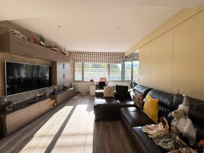 Foto f22182f0-1f03-43ff-bcff-1f2237a2a7a4. Flat with parking pool in Port Forum Sant Adrià de Besòs