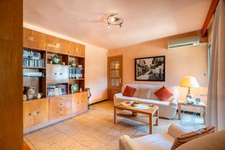 Etagenwohnung in La Marina del Port. Oportunidad única piso luminoso y listo para entrar a vivir