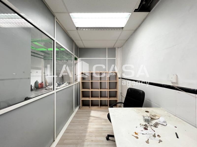 Foto adeec639-4bf5-40f9-acf2-a3d8814e4834. Business premise in Llefià Badalona