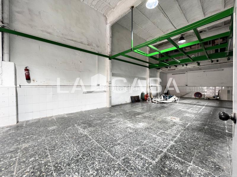 Foto 4b9860c4-3508-4165-b223-7290134b9381. Local comercial en Llefià Badalona