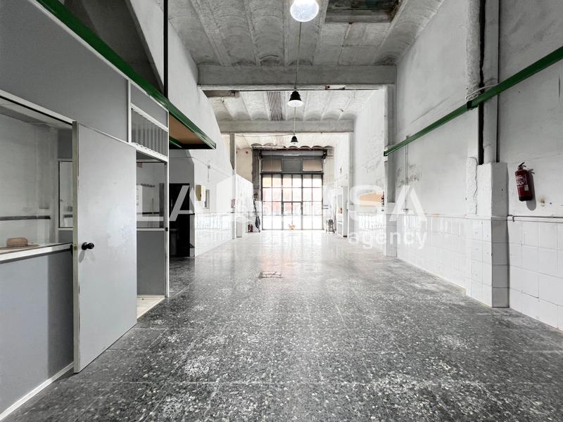 Foto 7cc2afee-76b1-44c2-86bf-905cdd4c64c5. Local comercial en Llefià Badalona