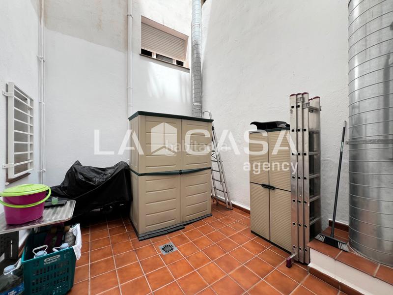Foto ad180d4a-5d32-493a-959a-d134b68cdbee. Piso  casi nuevo en planta baja con terrazas y ascensor en Badalona