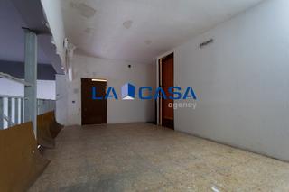 Local Comercial en Calle TEIDE DEL