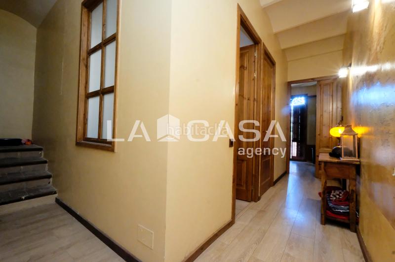 Foto 424492fb-a7e1-41cd-98b7-4d1f65120487. Casa aparellada amb calefacció a Horta Barcelona