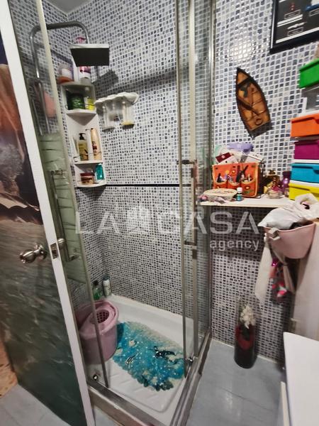 Foto e464dc98-a150-4674-9469-78b9e6f515e1. Piano terra con piscina in San García Algeciras