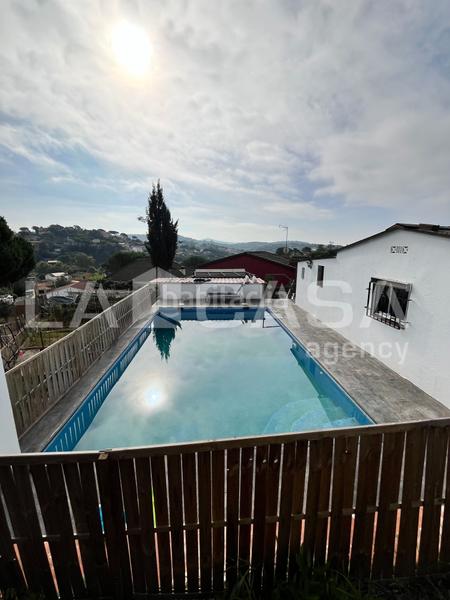 Foto c9d67073-c038-483b-a14f-1cb78eb39406. Casa con riscaldamento parcheggio piscina in Residencial Park Maçanet de la Selva