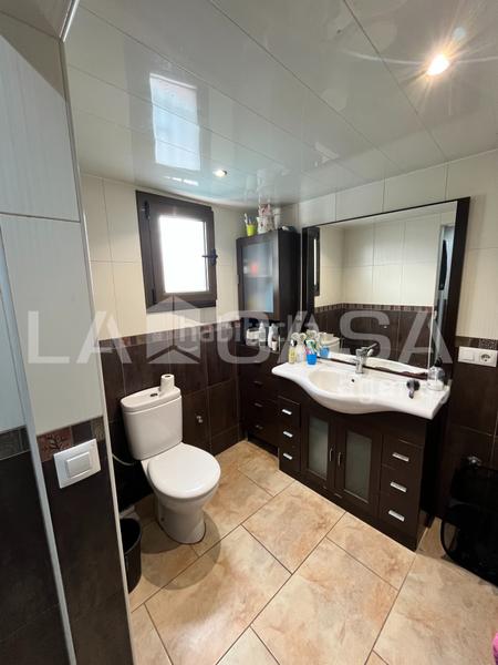 Foto d8ed3b9d-921f-4d87-8712-115fc98535a3. Casa con riscaldamento parcheggio piscina in Residencial Park Maçanet de la Selva