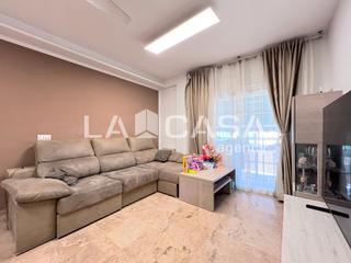 Etagenwohnung in Llefià