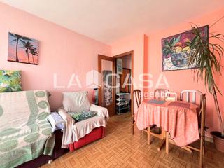 Etagenwohnung in Llefià