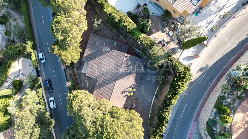 Foto 45cffd9e-5618-49de-8b95-eed35cd41279. Xalet amb calefacció aparcament piscina a Cabrils