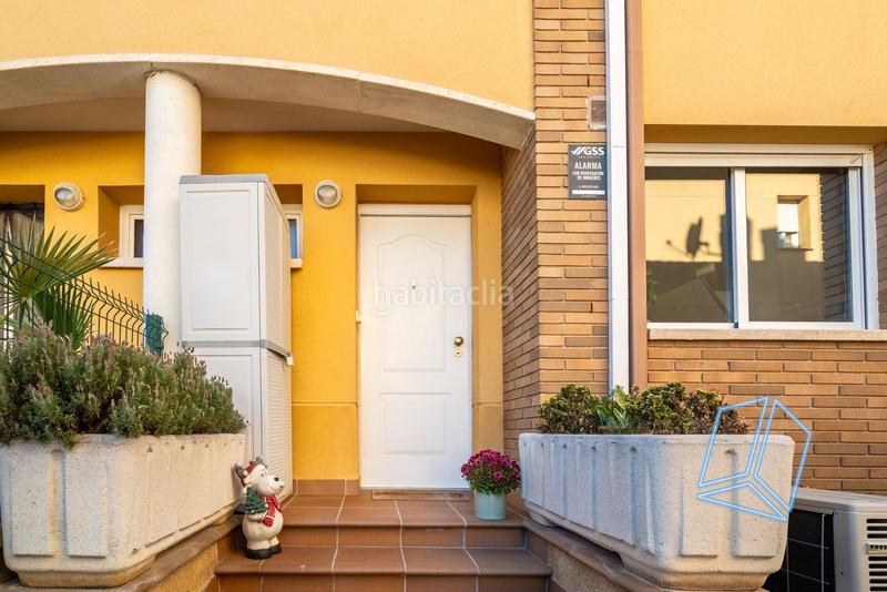 Foto d6a82aa6-fe62-48b8-a352-44d5ab606c24. Casa adossada amb aparcament piscina a Les Salines-Pla de Sant Pere Cubelles