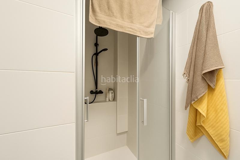 Foto fb1d047f-3fbc-46b7-bcf2-cc252c87562e. Flat with heating in El Camp de l´Arpa del Clot Barcelona