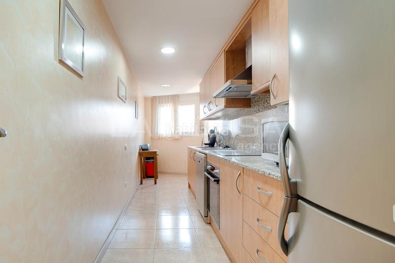 Foto 9920edd5-f32f-433b-b4dc-2bb86b3e78a6. Appartement avec chauffage parking dans Fondo Santa Coloma de Gramenet