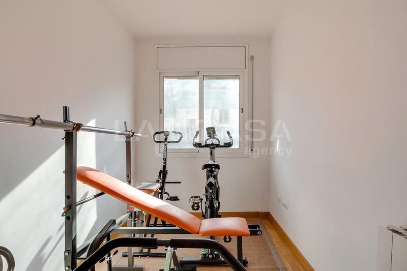 Foto a5100f45-e781-4828-9dc4-8930c9ac3bb5. Appartement avec chauffage parking dans Fondo Santa Coloma de Gramenet