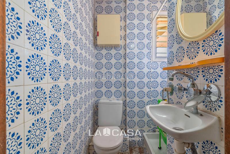 Foto fb0538ea-384a-4be6-874e-00e15be19e3e. Attico con parcheggio piscina in Baixador Castelldefels