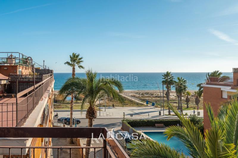 Foto 8479ba18-6e40-4681-b648-d398f6c17cdb. Dachwohnung mit parking pool in Baixador Castelldefels