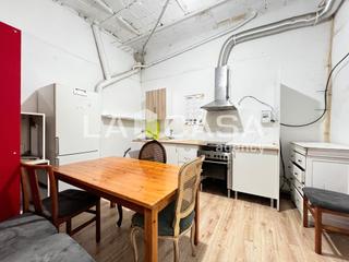 Locale commerciale in Sant Adrià Nord