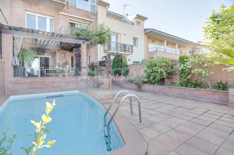 Foto 83b8ff02-2d45-4896-ab82-5d191be00a4a. Haus mit heizung parking in Font Verda Granollers