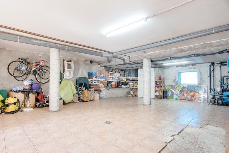 Foto cdc0420b-dfb4-4dbc-9a6c-b79ae19f34d4. House with heating parking in Font Verda Granollers