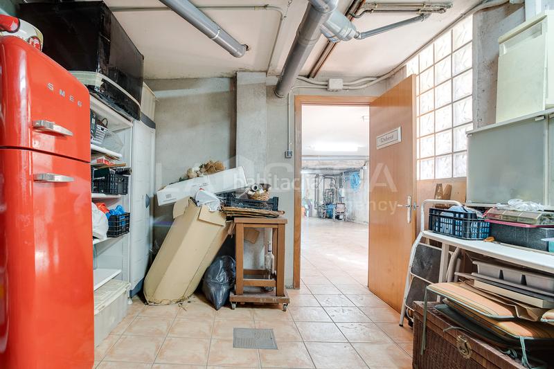 Foto f1252a83-2f6a-435d-874f-422941ea6c90. House with heating parking in Font Verda Granollers