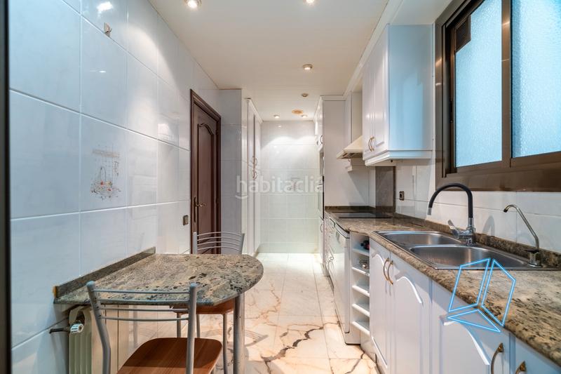 Foto b2cce49a-aaf8-4d79-aa38-873129f5649f. Flat with heating in Centre Cornellà de Llobregat