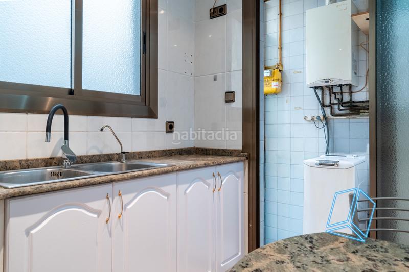 Foto b60b7a88-3395-4f12-a12a-d5da5adced96. Flat with heating in Centre Cornellà de Llobregat