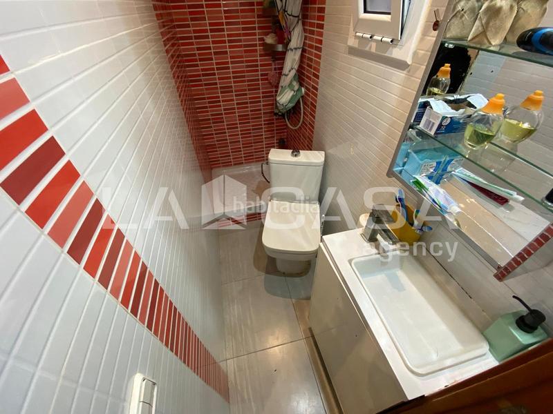 Foto aaa68562-8840-4d0c-8edb-e8f92cff43dc. Flat in Santa Rosa Santa Coloma de Gramenet