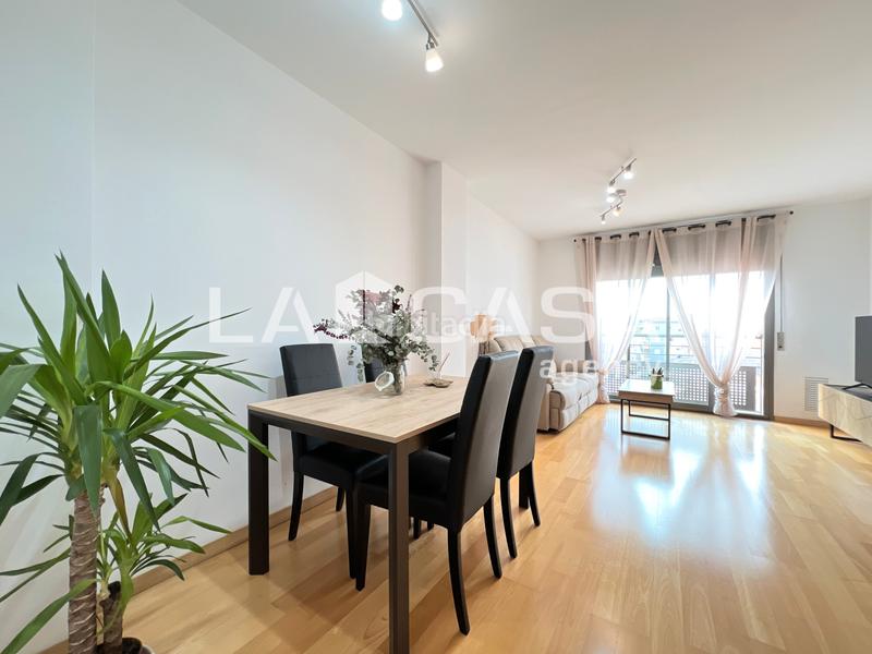 Foto ff3f68e0-43ba-4df8-b12b-b9499fa4448a. Appartamento con parcheggio in La Salut Badalona