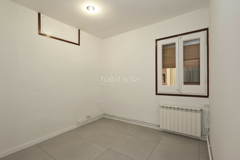 Foto b784fcf0-ffab-428c-8a03-754b616a88db. Piso en Sant Antoni Barcelona