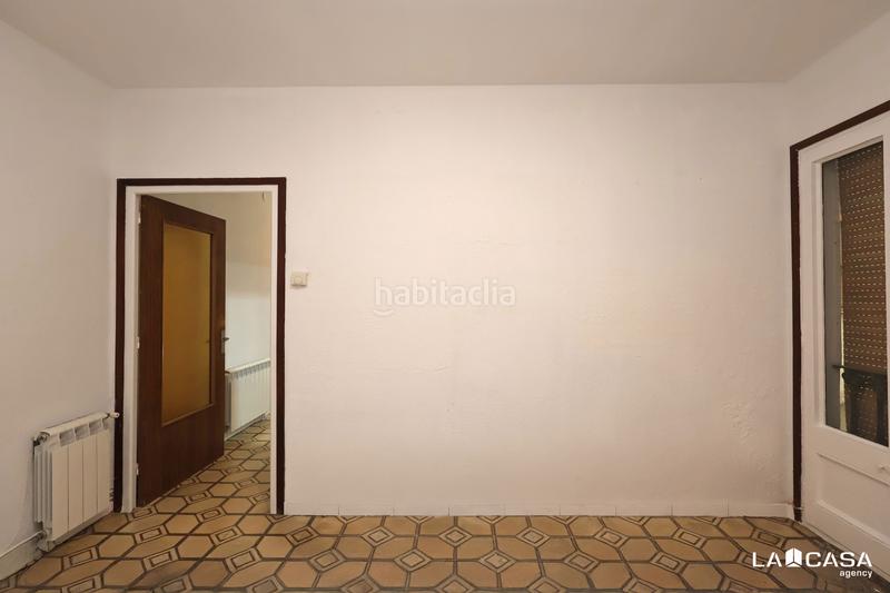 Foto ea71db83-5c43-4ff3-be6c-9bfbe9b803cd. Piso en Sant Antoni Barcelona