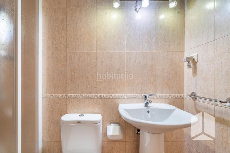 Foto 010d8e67-a802-4528-8055-f88c9be0e0d5. Appartamento con parcheggio piscina in Baixador Castelldefels