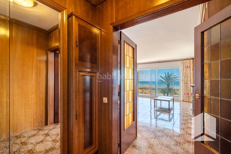 Foto 91fa9e92-667d-4376-87ae-c12d3eed1832. Etagenwohnung mit parking pool in Baixador Castelldefels