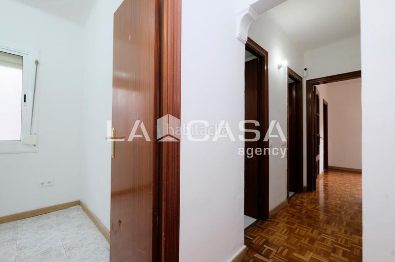 Foto 75d702a8-e12a-47ca-a7a0-fae7fb518697. Appartamento in Turó de la Peira Barcelona