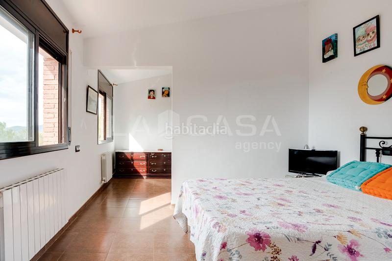 Foto 5c528e54-fa52-4e58-a6a6-f9ba96180c50. House with heating parking pool in Corbera de Llobregat