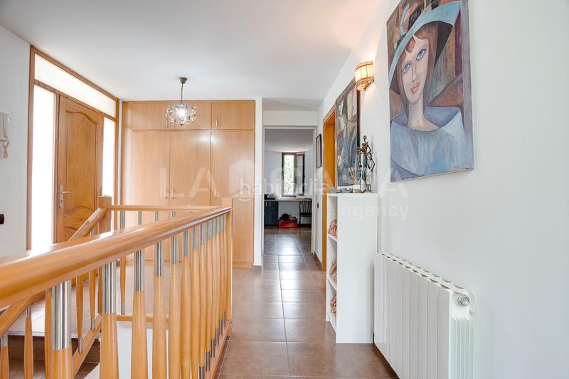 Foto 63242abf-6897-4445-a74f-a76be2b7a776. House with heating parking pool in Corbera de Llobregat