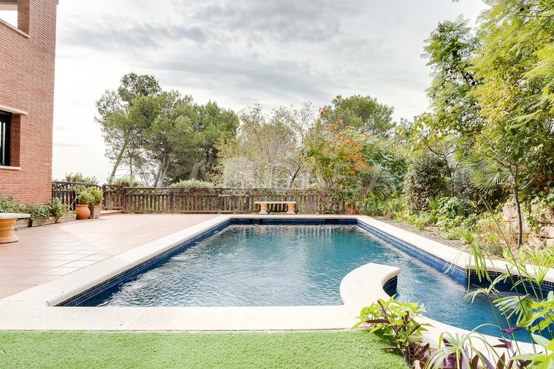 Foto 7a1756ba-d962-4e70-a841-d88ef9c594fc. House with heating parking pool in Corbera de Llobregat