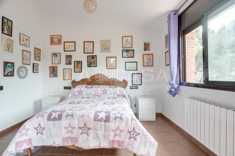 Foto cef23cfe-01b1-4264-8af4-694b419ca368. House with heating parking pool in Corbera de Llobregat