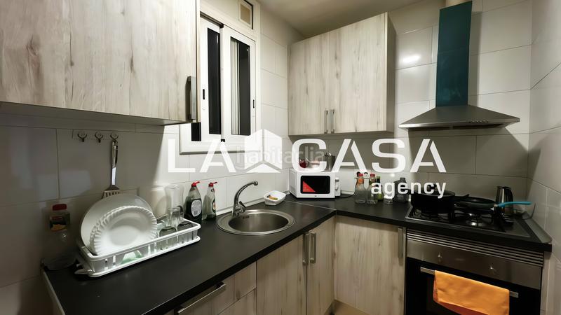 Foto 323a8380-9a05-4d12-a806-5d59c216237e. Local comercial en Prosperitat Barcelona