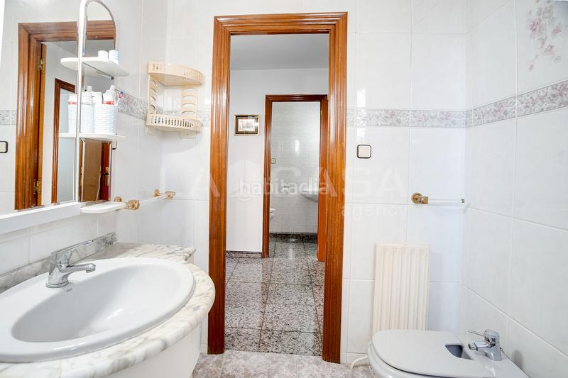 Foto d5c8ce5b-af24-43b7-bcf1-f58a64c45b74. Piso en Bellvitge Hospitalet de Llobregat (L´)