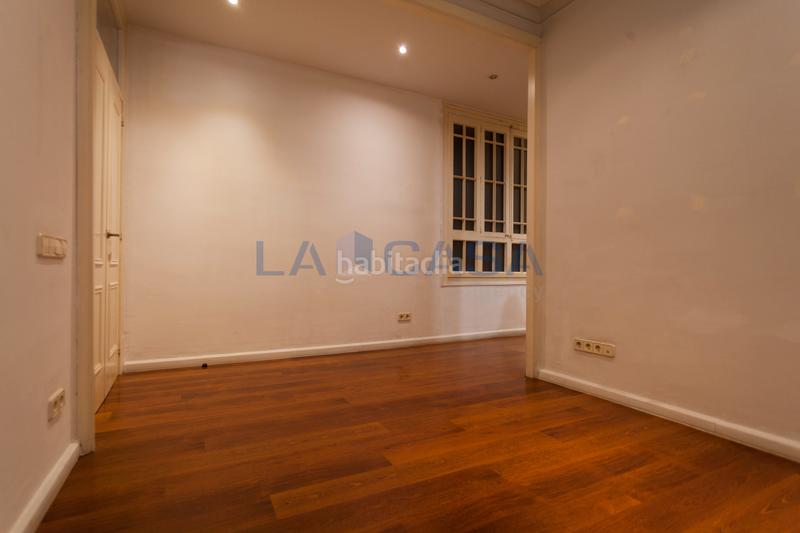 Foto c0c4d12e-dd3f-4140-ac43-bfe2e491db38. Flat with heating in Dreta de l´Eixample Barcelona