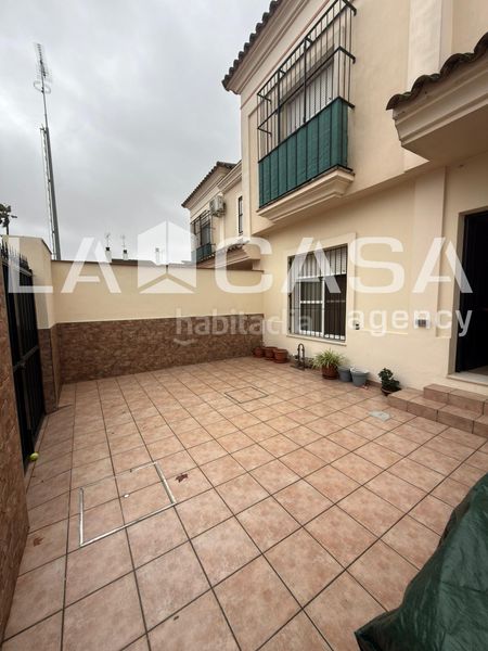 Foto fc0416b1-0fe6-4cb3-bfab-6832719c689b. Casa a Arco Norte - Avda España Dos Hermanas